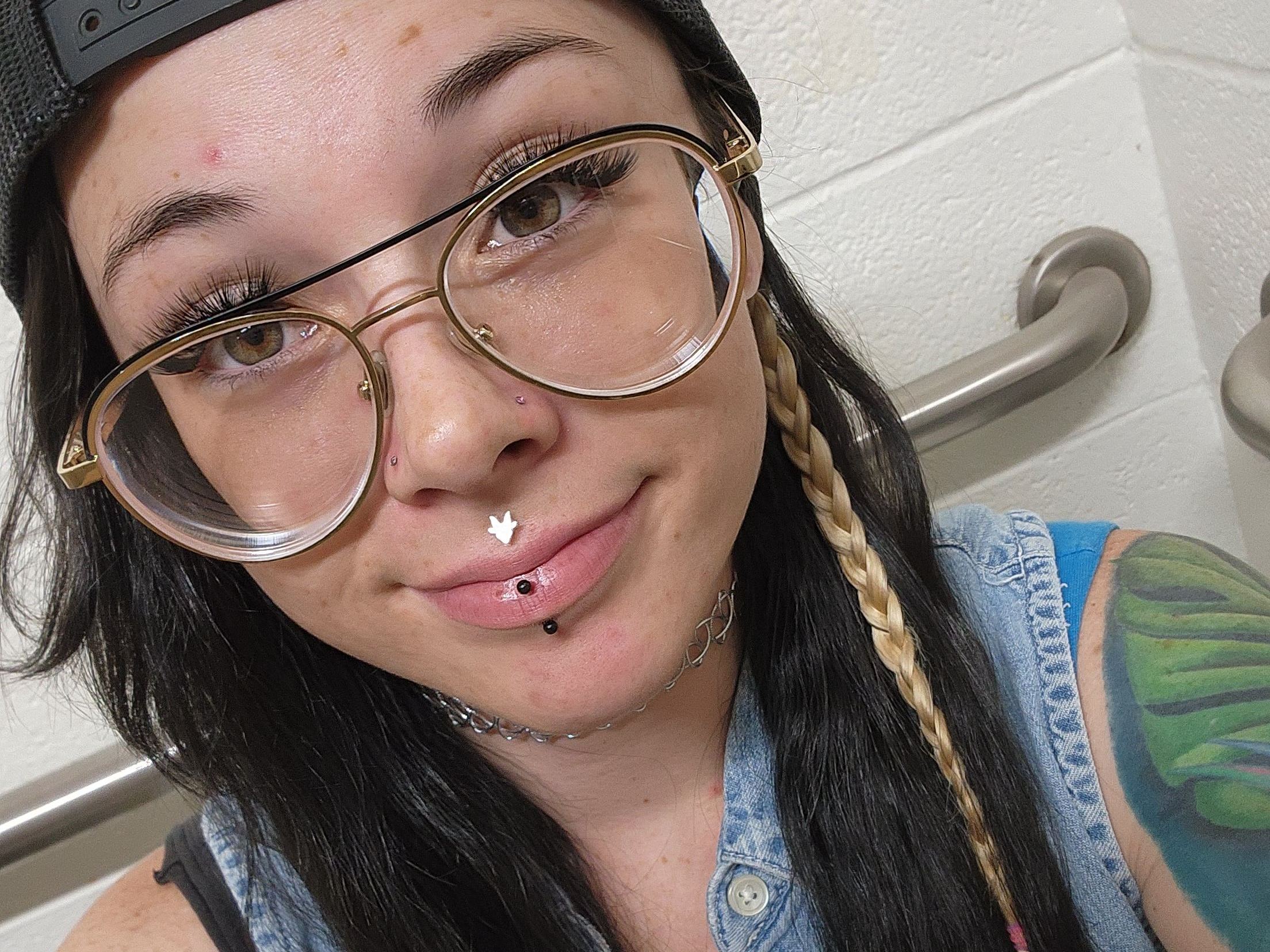 Foto de perfil de modelo de webcam de KarmaPai