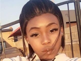 RustyRed profilbild på webbkameramodell