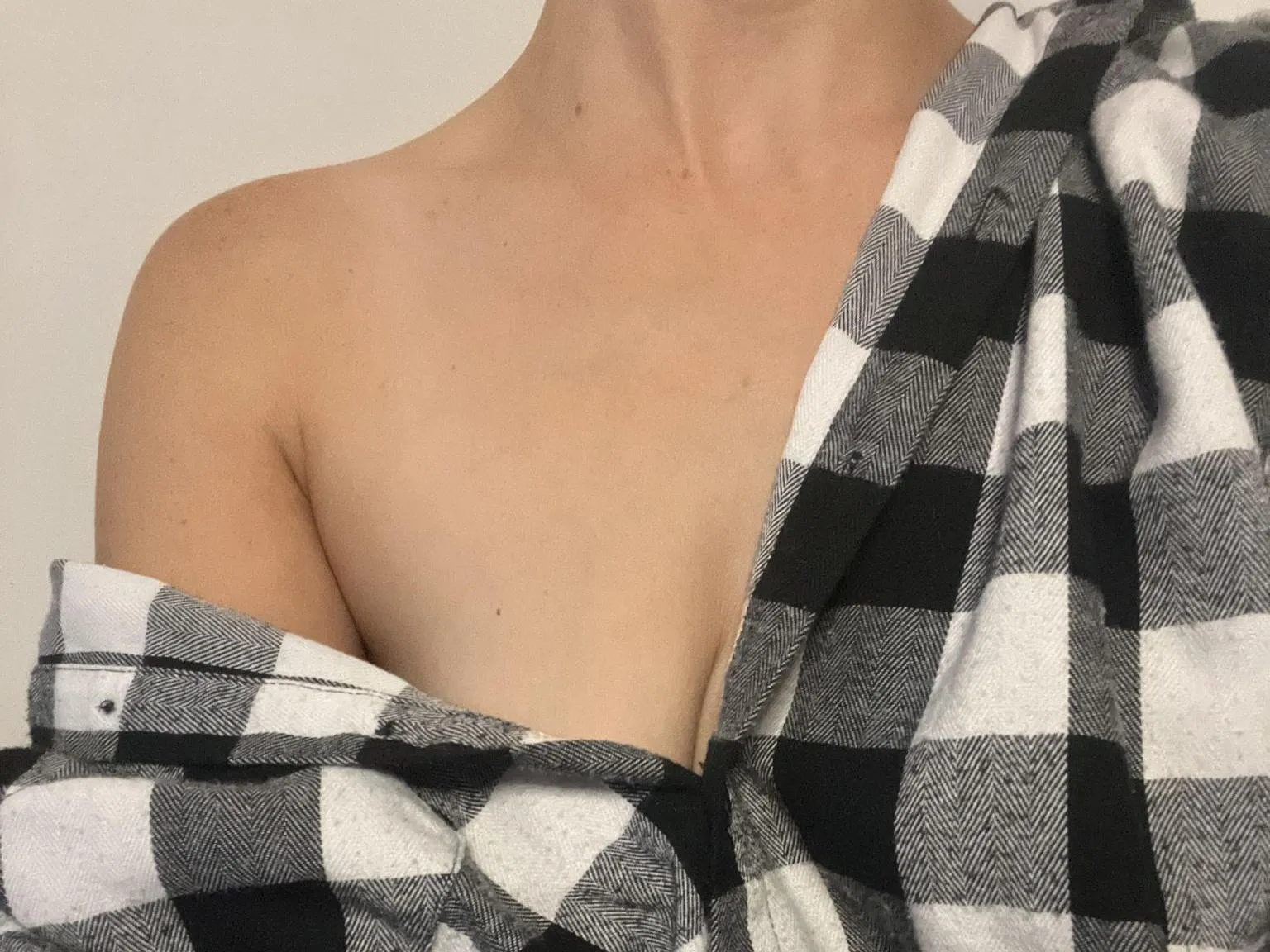 Foto de perfil de modelo de webcam de SimoneQumird