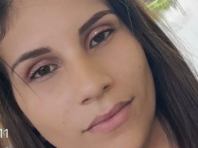 Imagen de perfil de modelo de cámara web de ErikaWade