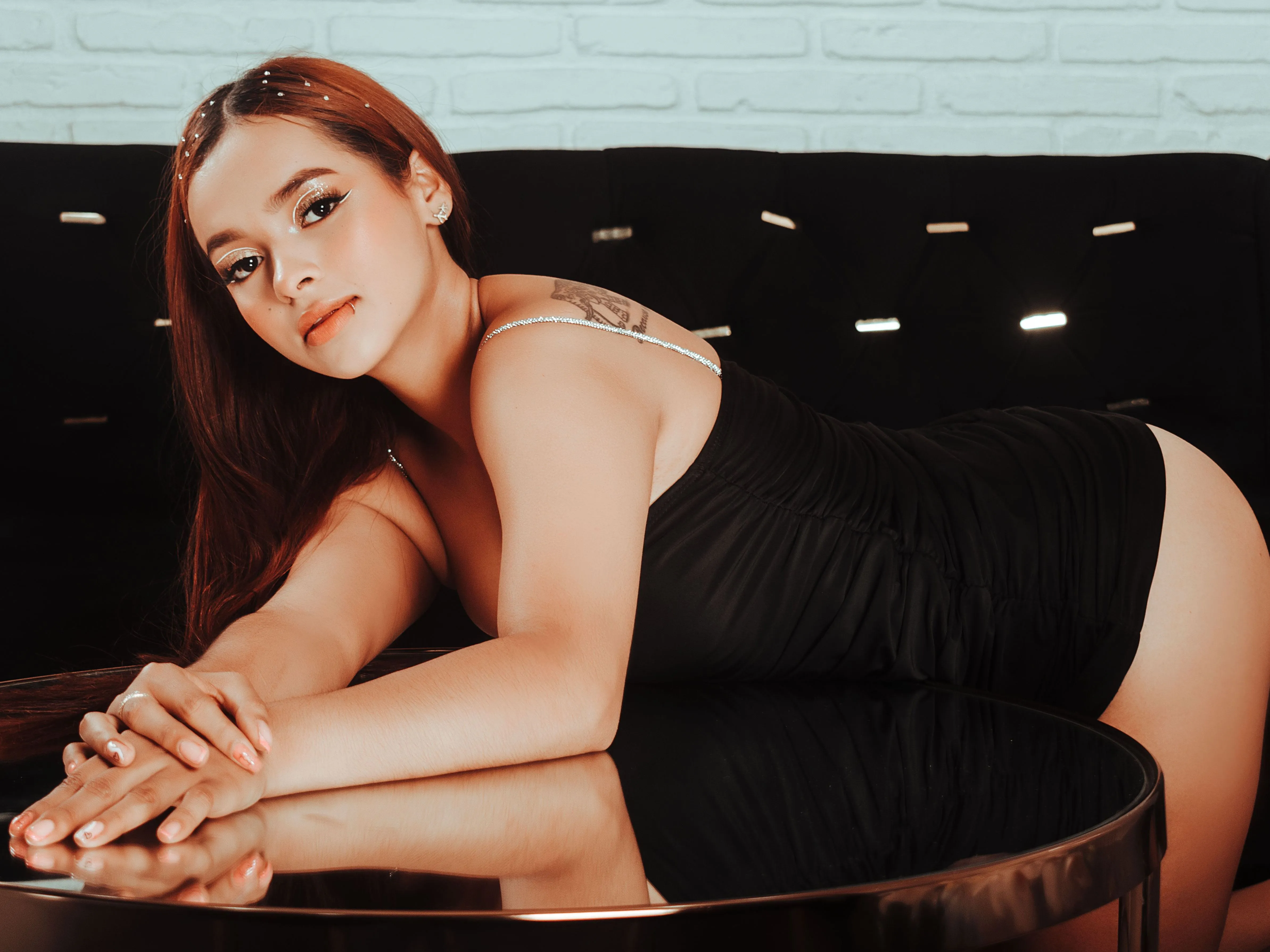 Foto de perfil de modelo de webcam de RomySimsons