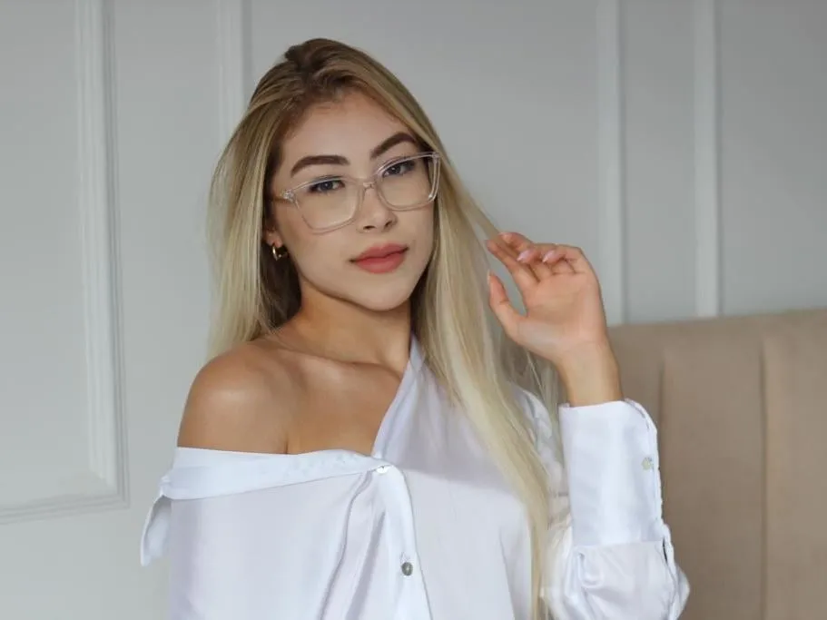 AliceEvaanss profielfoto van cam model