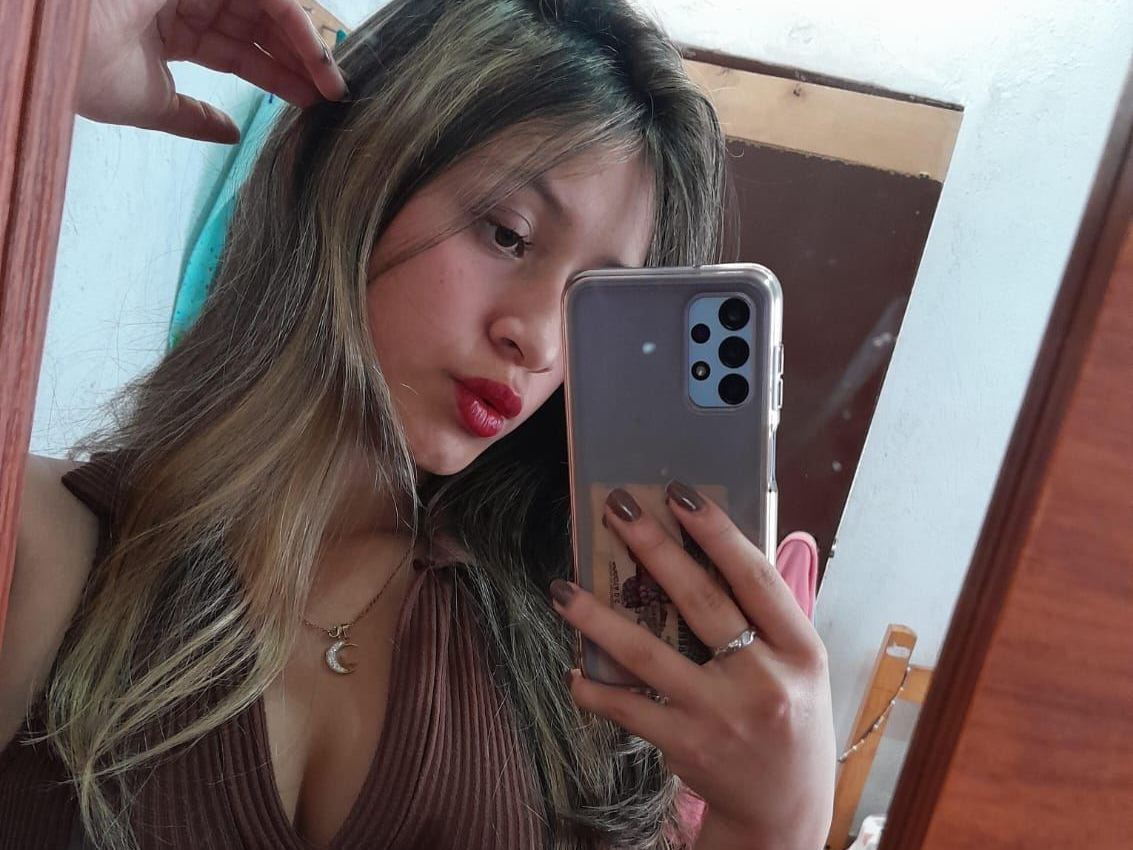 Foto de perfil de modelo de webcam de gabrielasaenss 