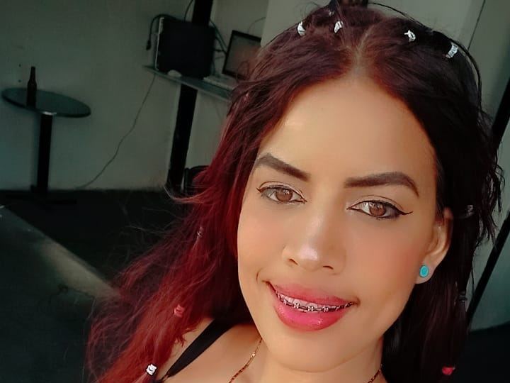 Foto de perfil de modelo de webcam de MirandaBernal 