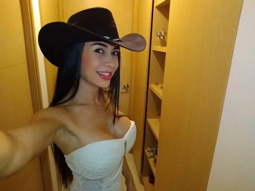 Foto de perfil de modelo de webcam de KarolM2023