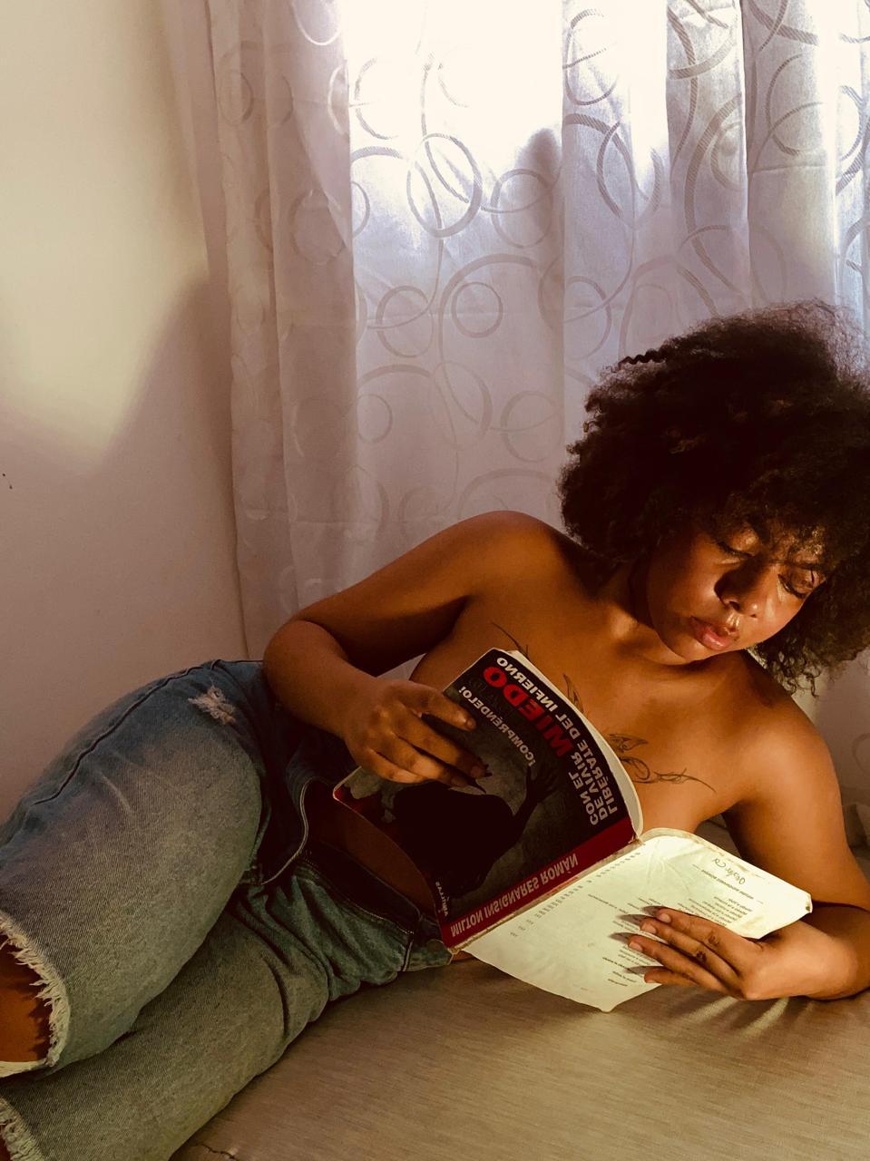 Artiest Alika101 Foto 10