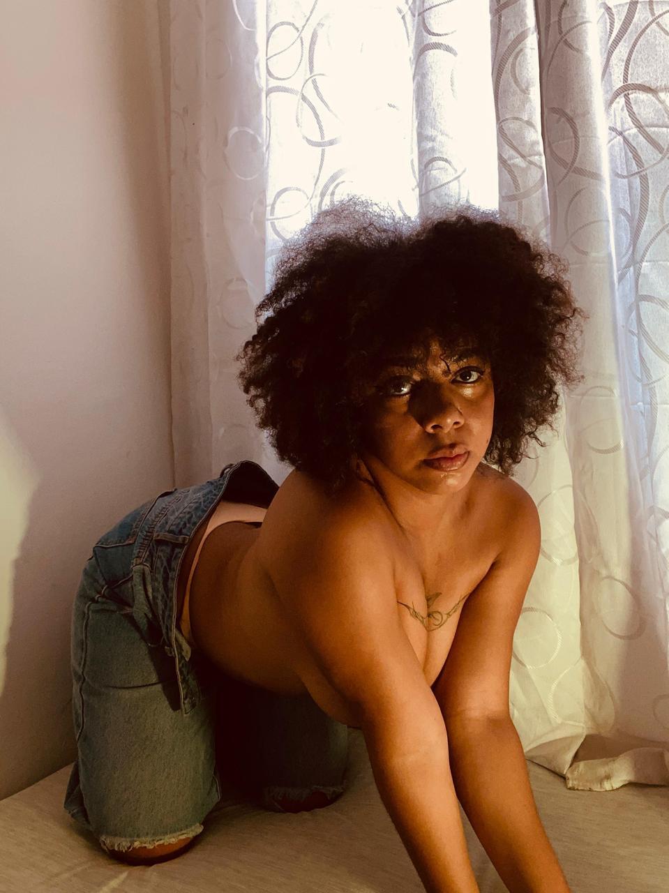 Artiest Alika101 Foto 11