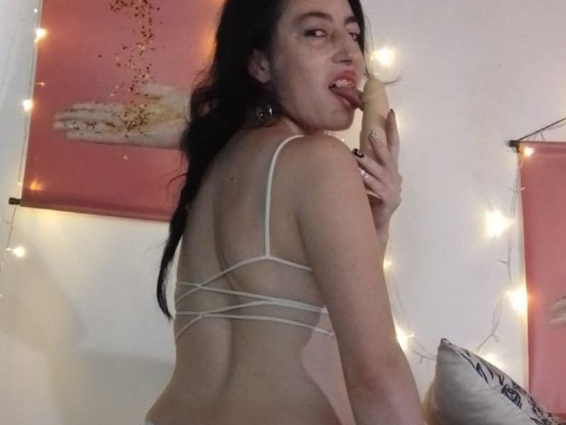 emunathomson profilbild på webbkameramodell