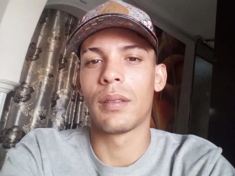 Image de profil du modèle de webcam larrysmith111