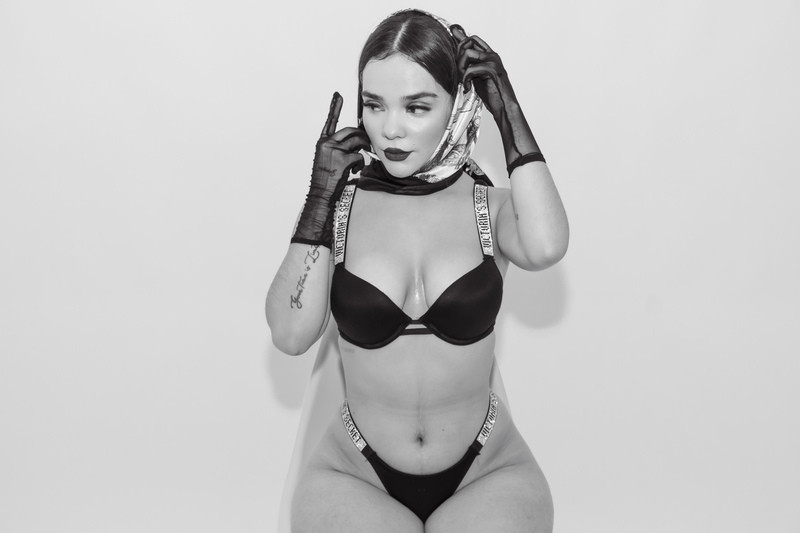 Artist AdelleCollinss Foto 2