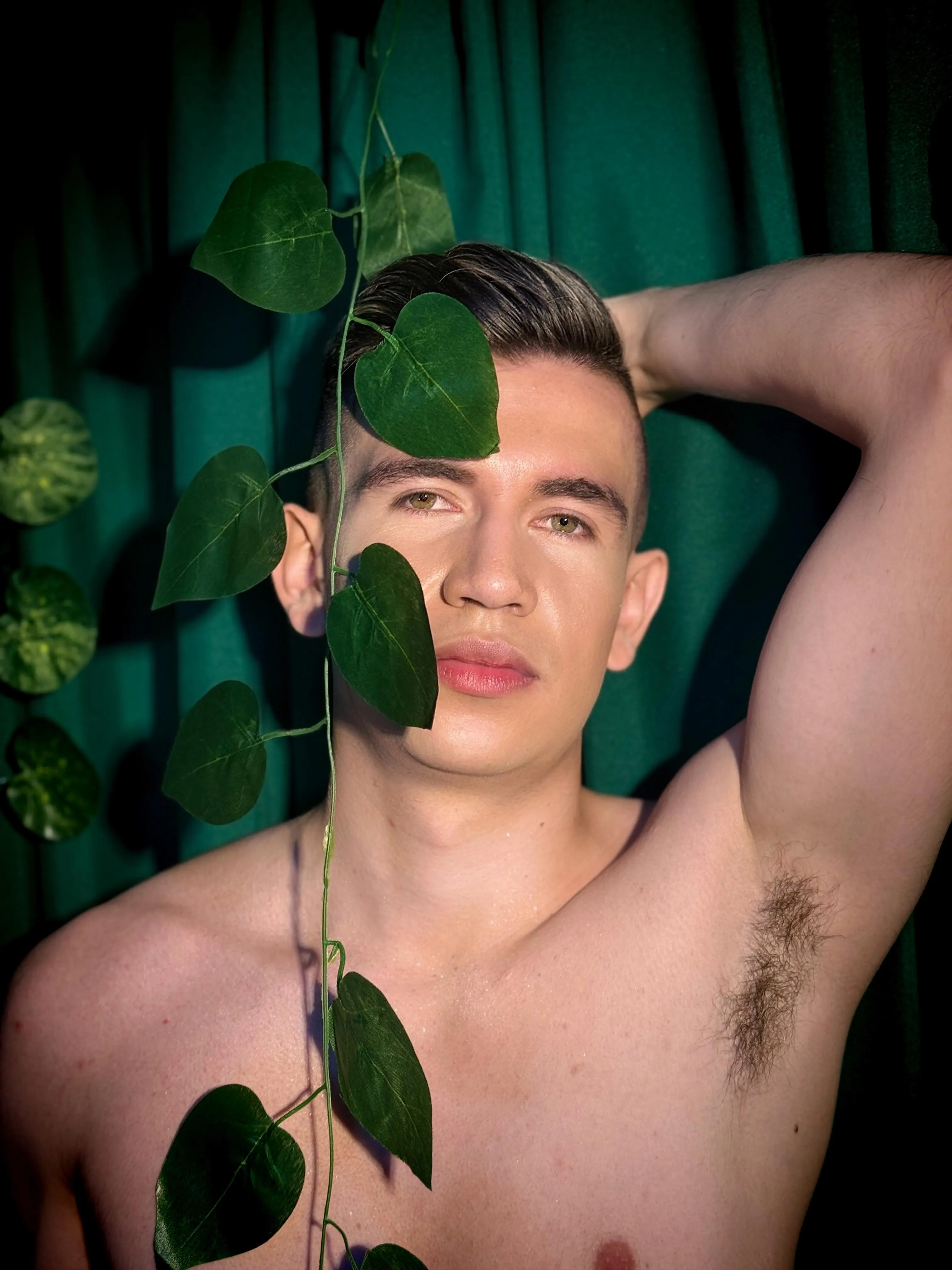 Performer mikaelslow Photo 2