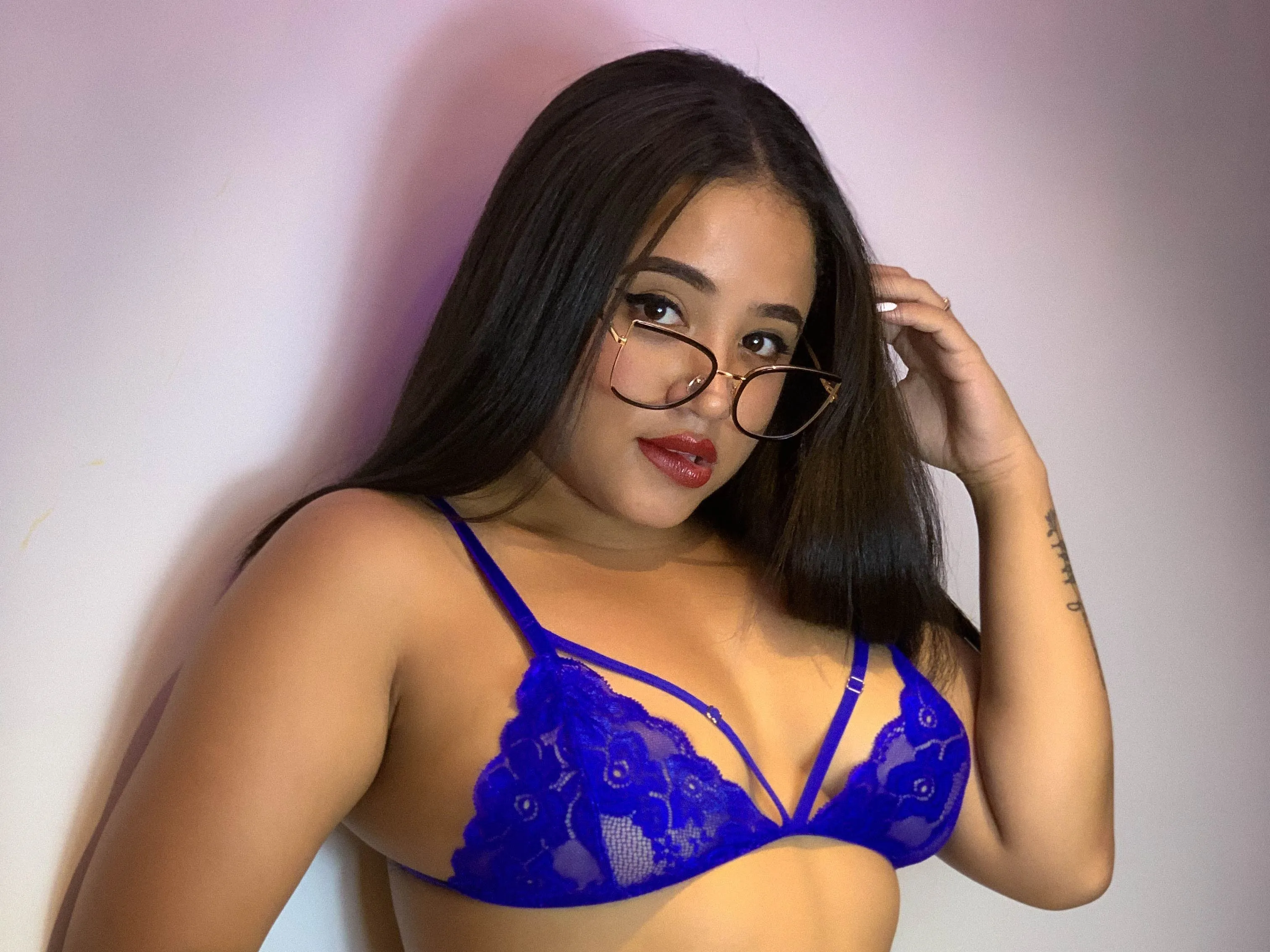 AmberWhhite profilbild på webbkameramodell