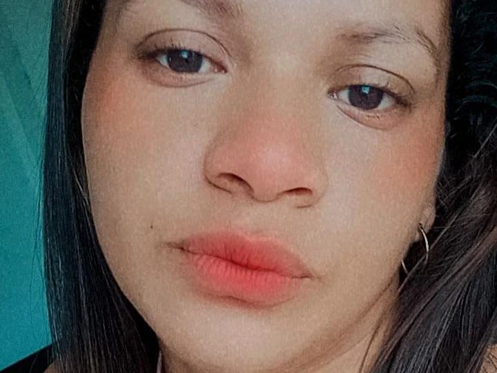 Profilbilde av EllieHarrison webkamera modell