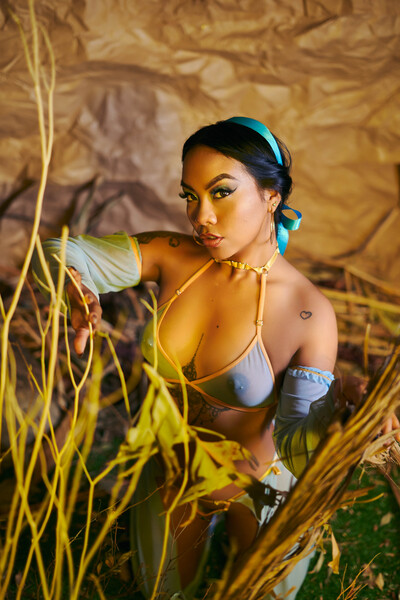 Performer CataleyaMooree Photo 3