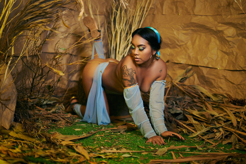 Performer CataleyaMooree Photo 6