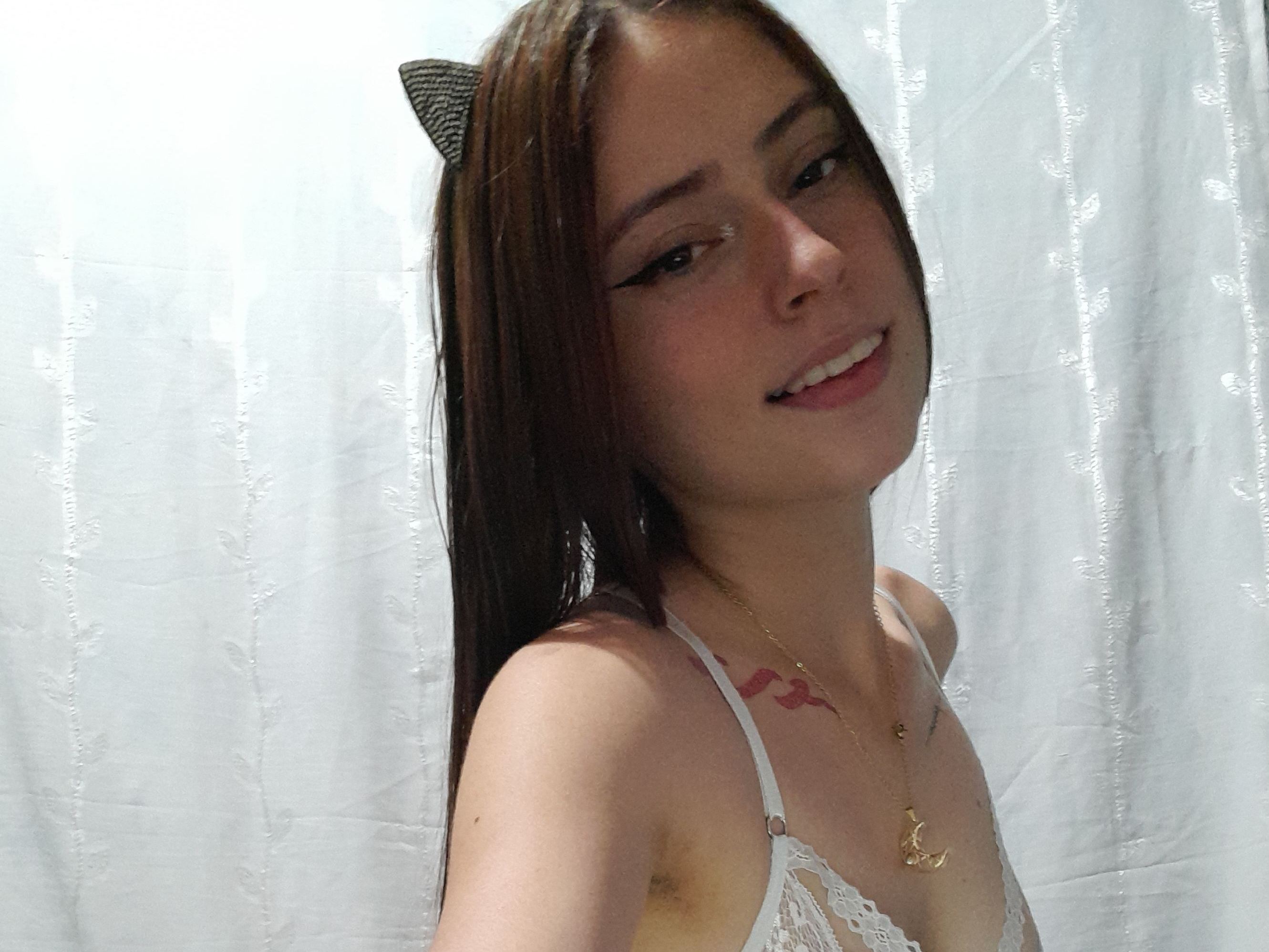 AllyFerrero profielfoto van cam model