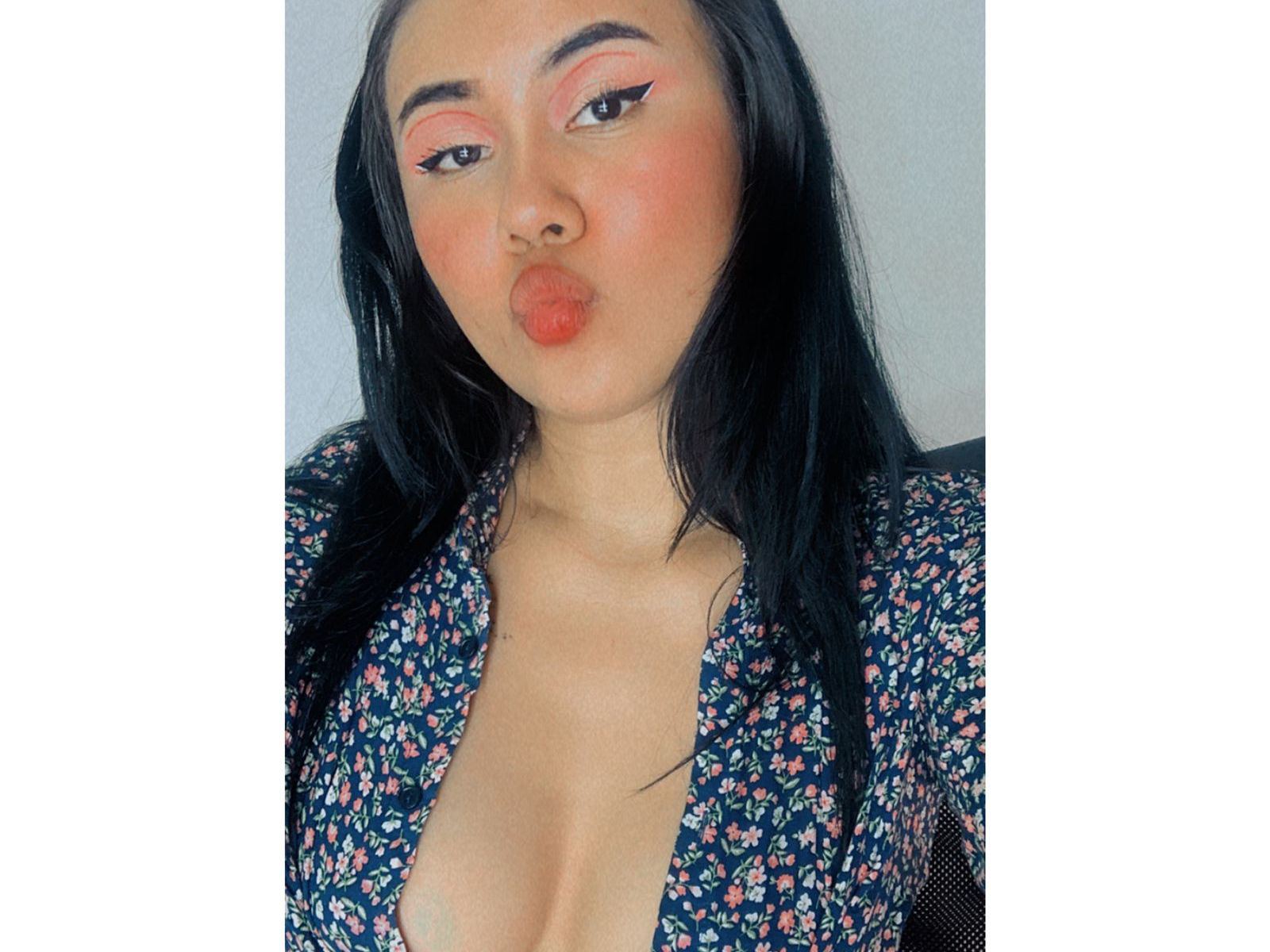 Image de profil du modèle de webcam sweetliina