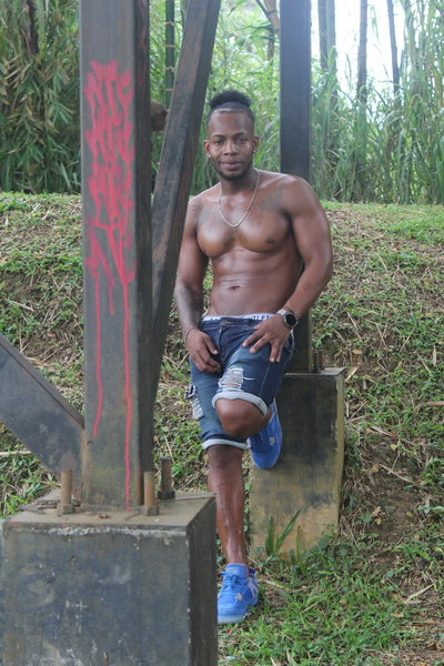 Performer RicoBrown777 Photo 9