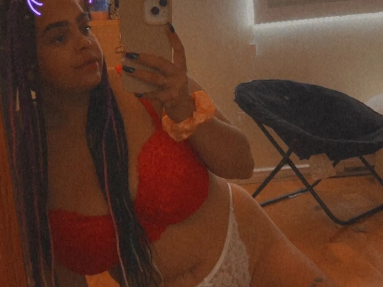 BrandyBlayze profilbild på webbkameramodell