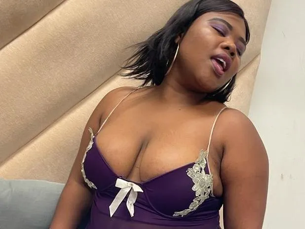 GoldenBabyDoll22 profilbild på webbkameramodell