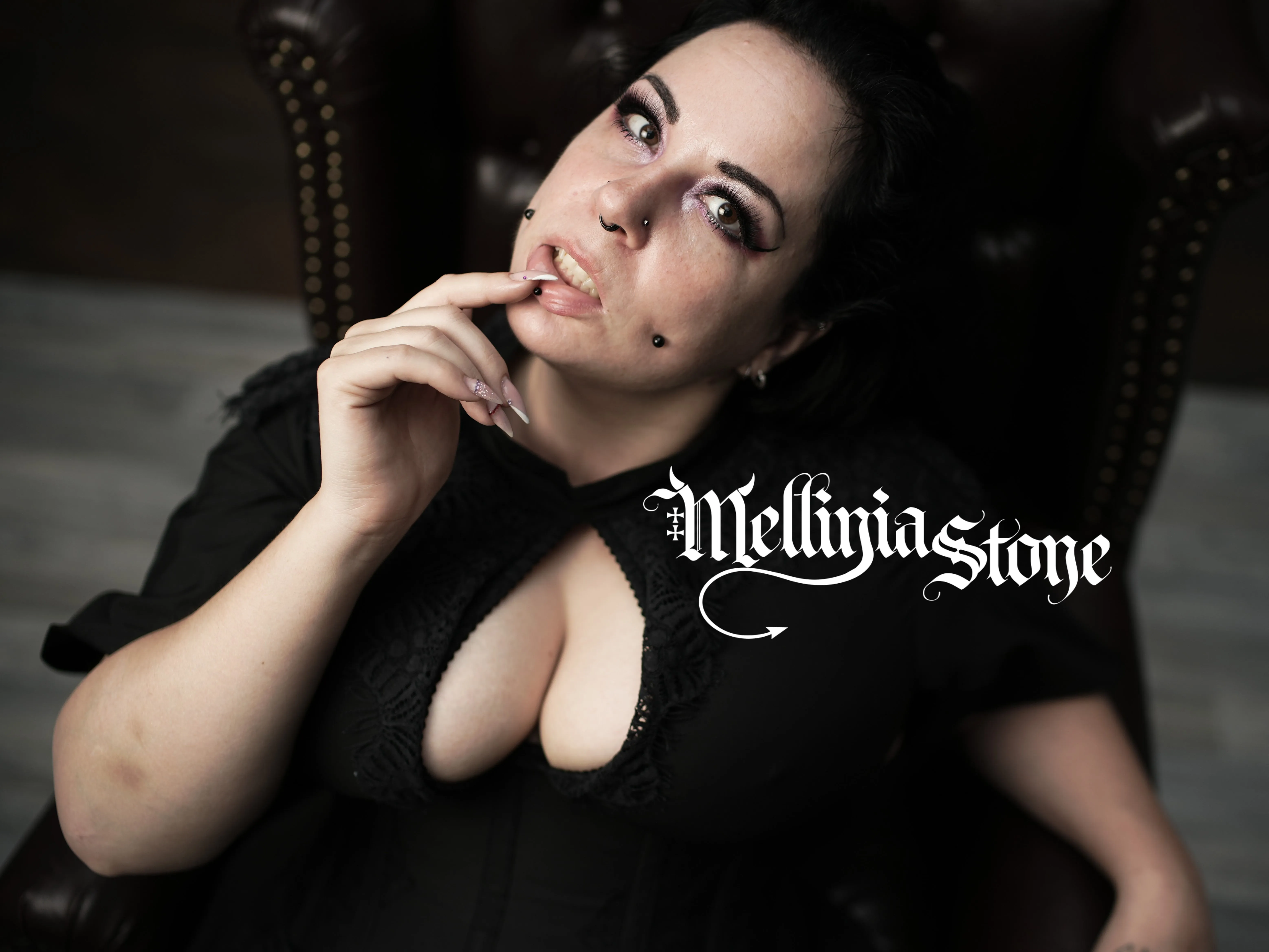 MelliniaStone profilbild på webbkameramodell
