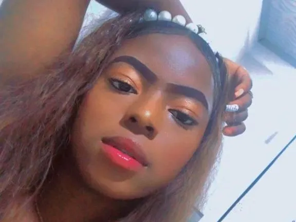 Image de profil du modèle de webcam shantalprincess69