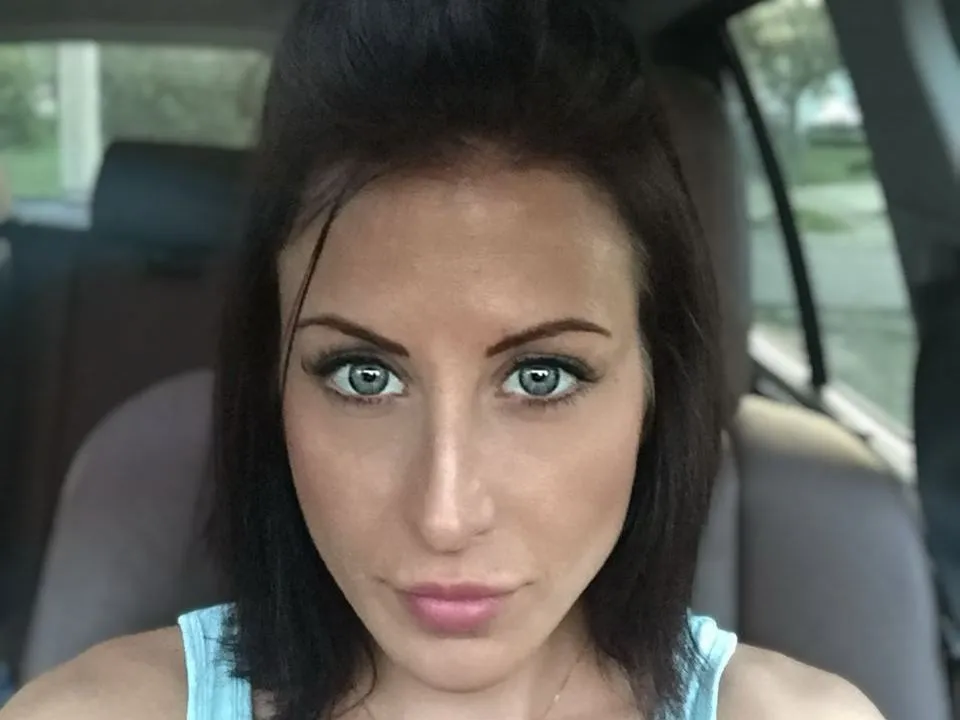 Image de profil du modèle de webcam AlleyMay