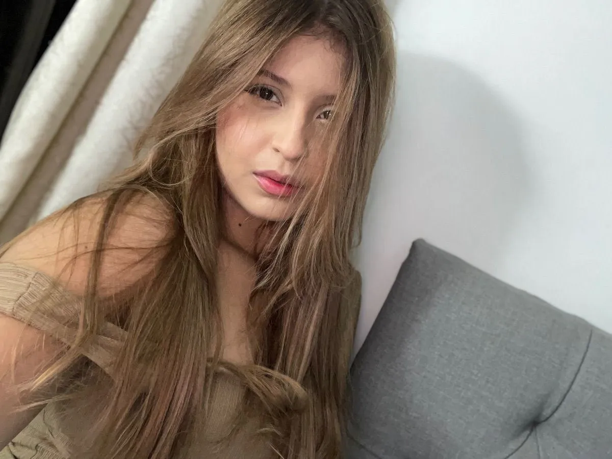 Image de profil du modèle de webcam MaryannSummers19