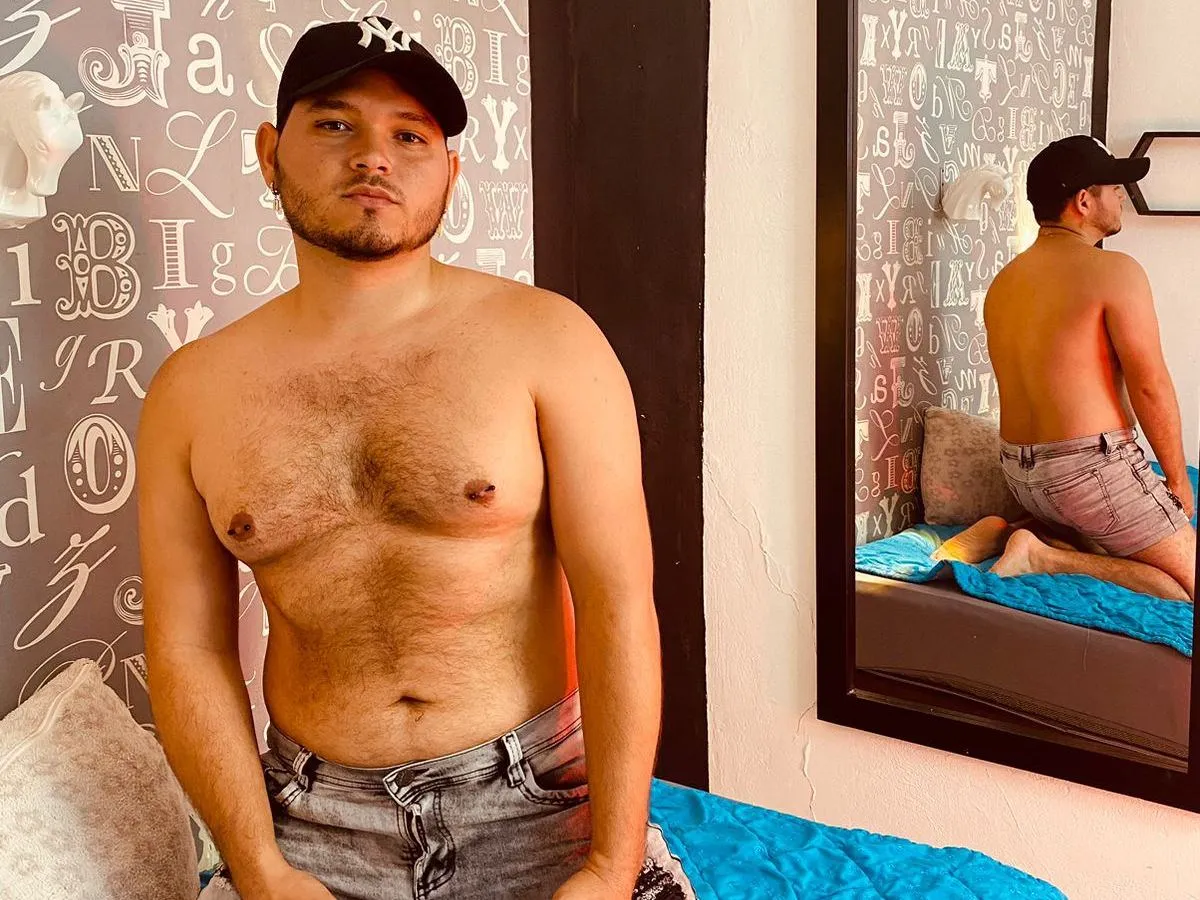 Foto de perfil de modelo de webcam de Rommel