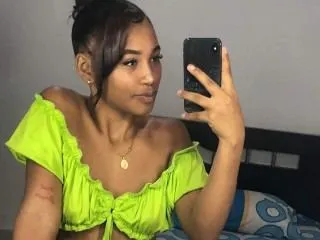 Imagen de perfil de modelo de cámara web de AlexaLogan