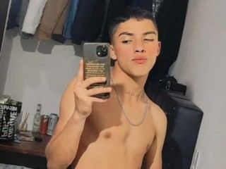 Foto de perfil de modelo de webcam de James18lee