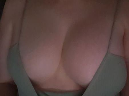 RedheadQueenAmy cam model profile picture