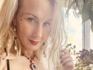 AlicesJungalo profilbild på webbkameramodell