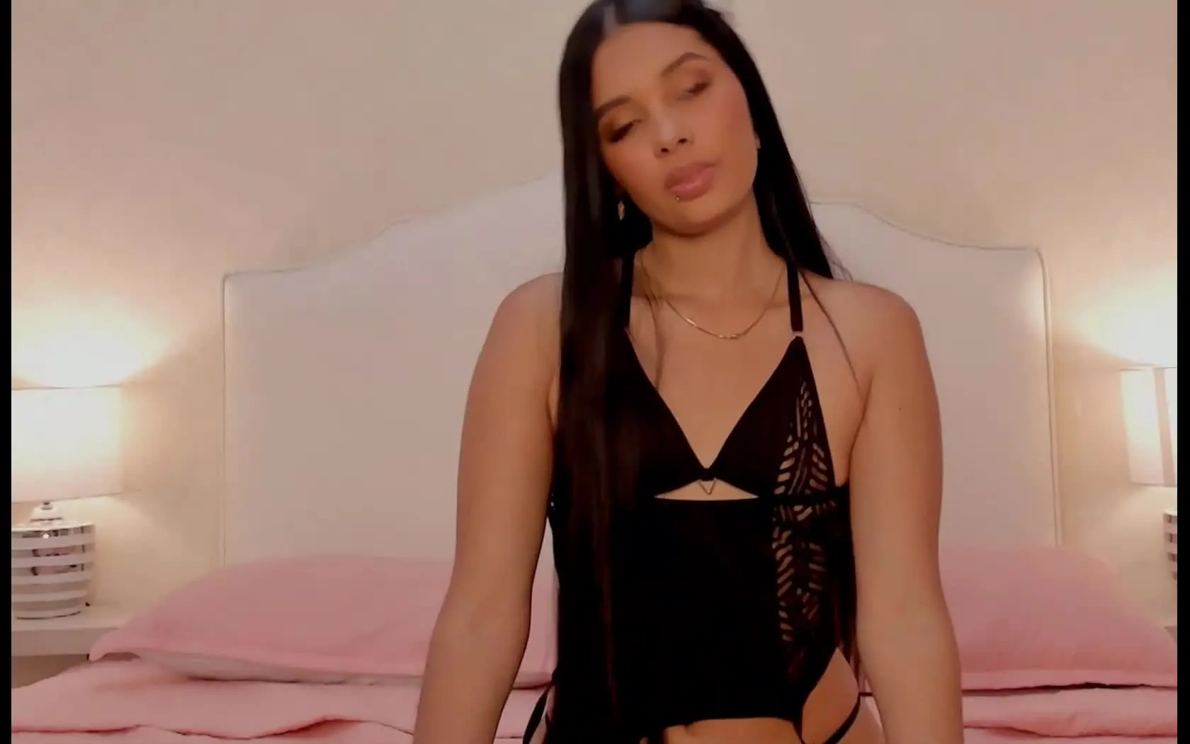 Artist AgataLeroy Video 1