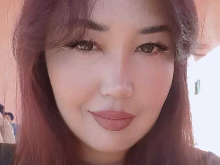 Image de profil du modèle de webcam SionaMuen