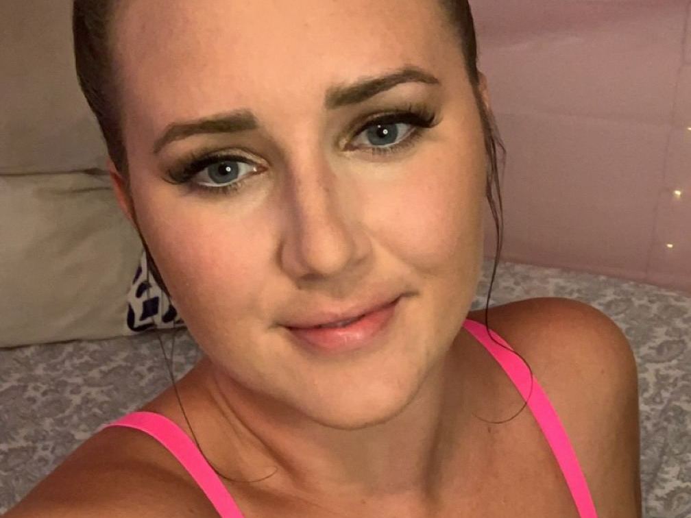 Imagen de perfil de modelo de cámara web de LadyMay26