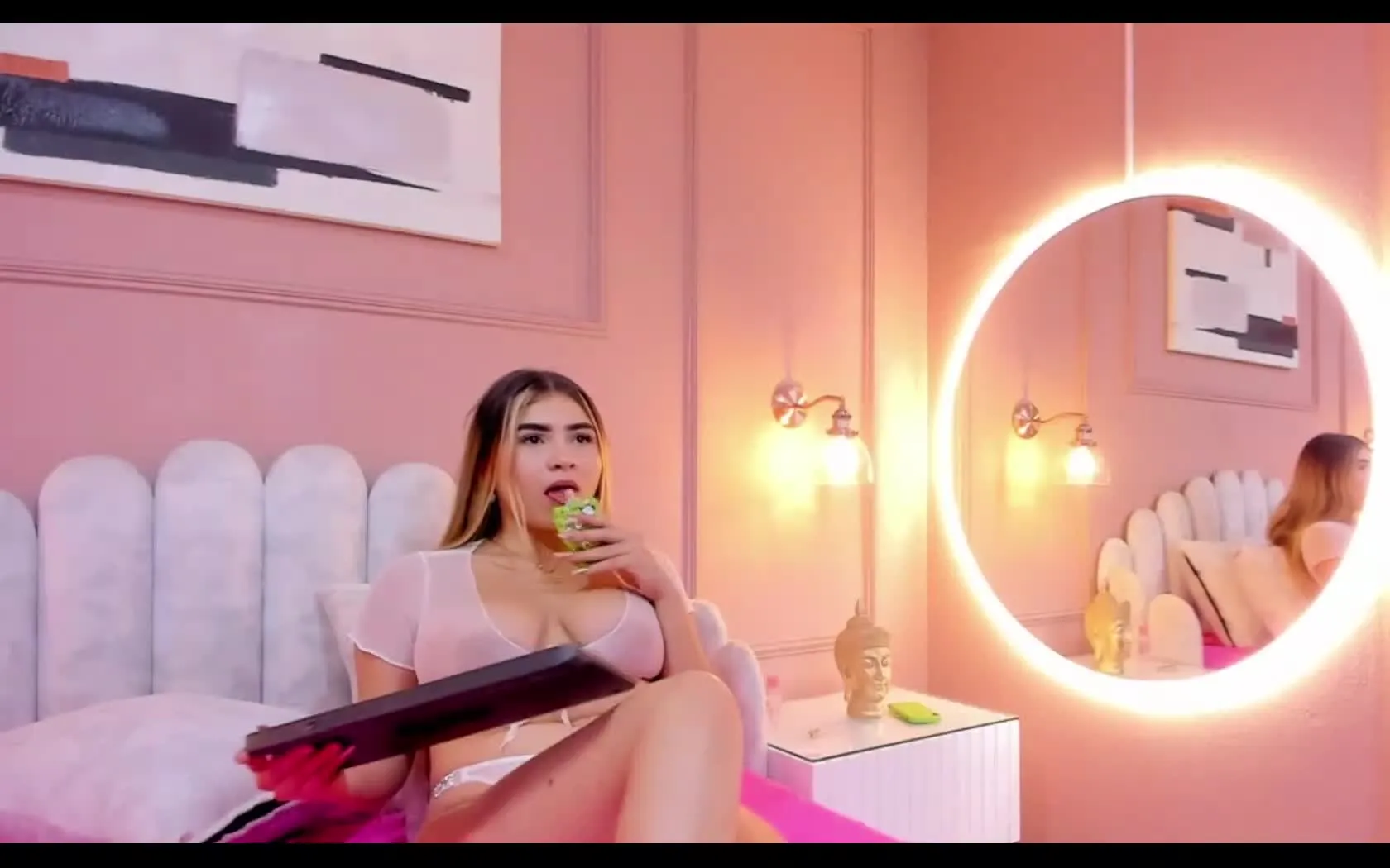 Performer allyedwards Video 1