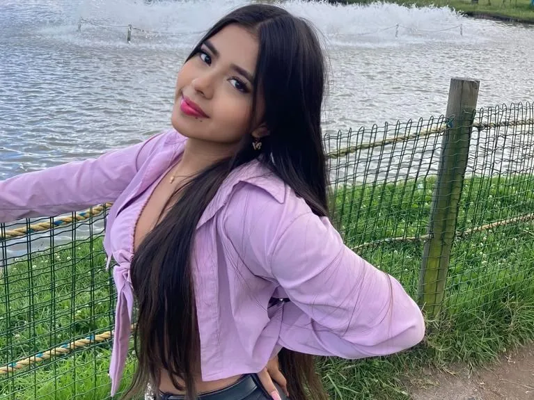 Image de profil du modèle de webcam Hannasweet444