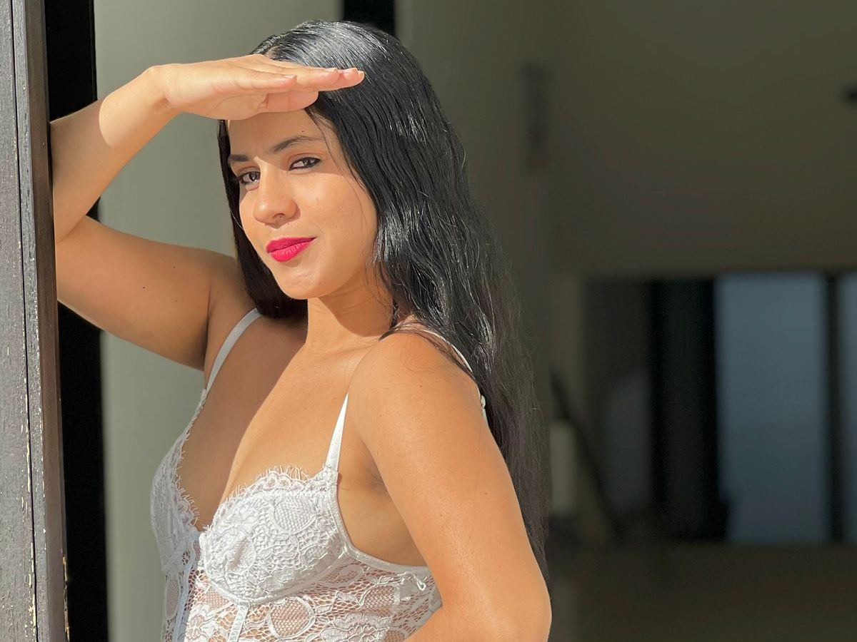 Image de profil du modèle de webcam Saritaaxincubo