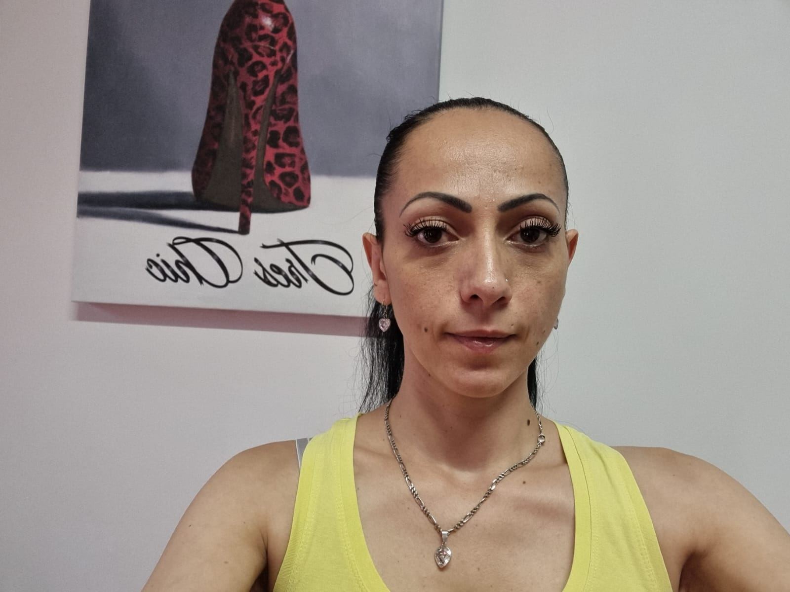 Profilbilde av BBELLAx webkamera modell