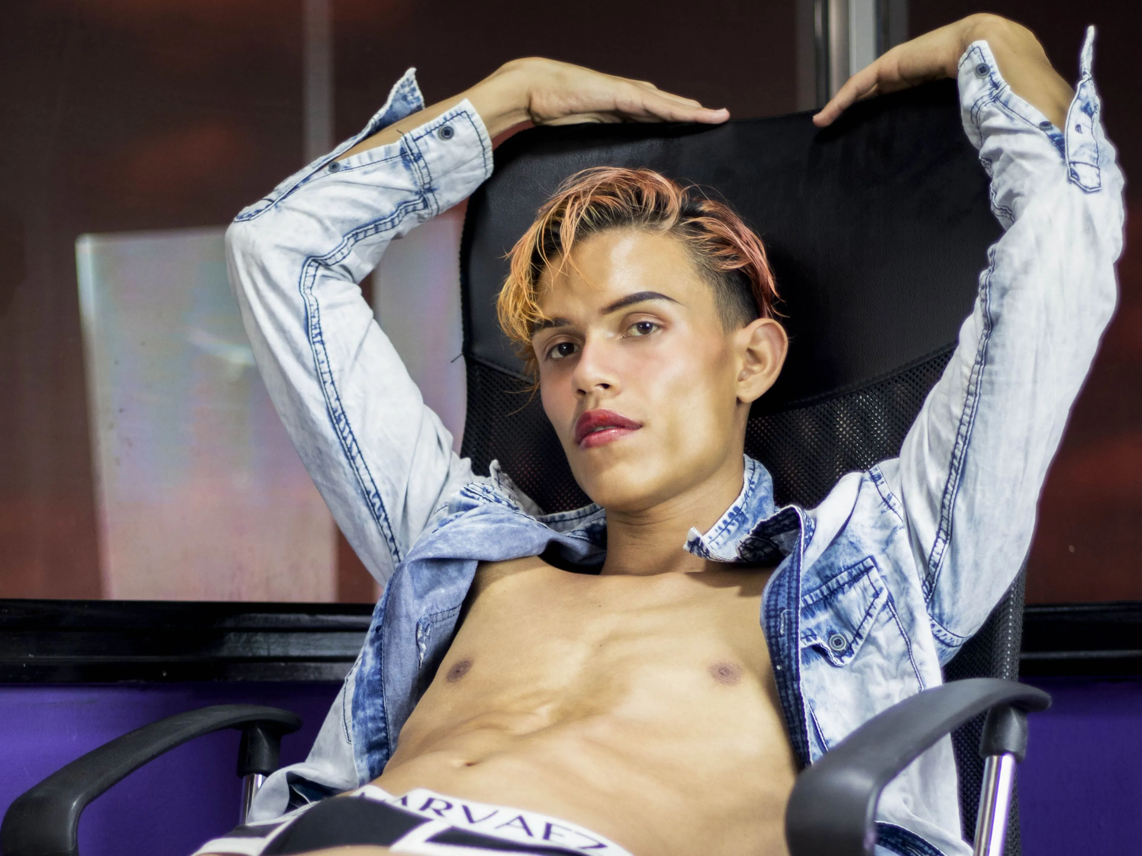 Andyhills profilbild på webbkameramodell