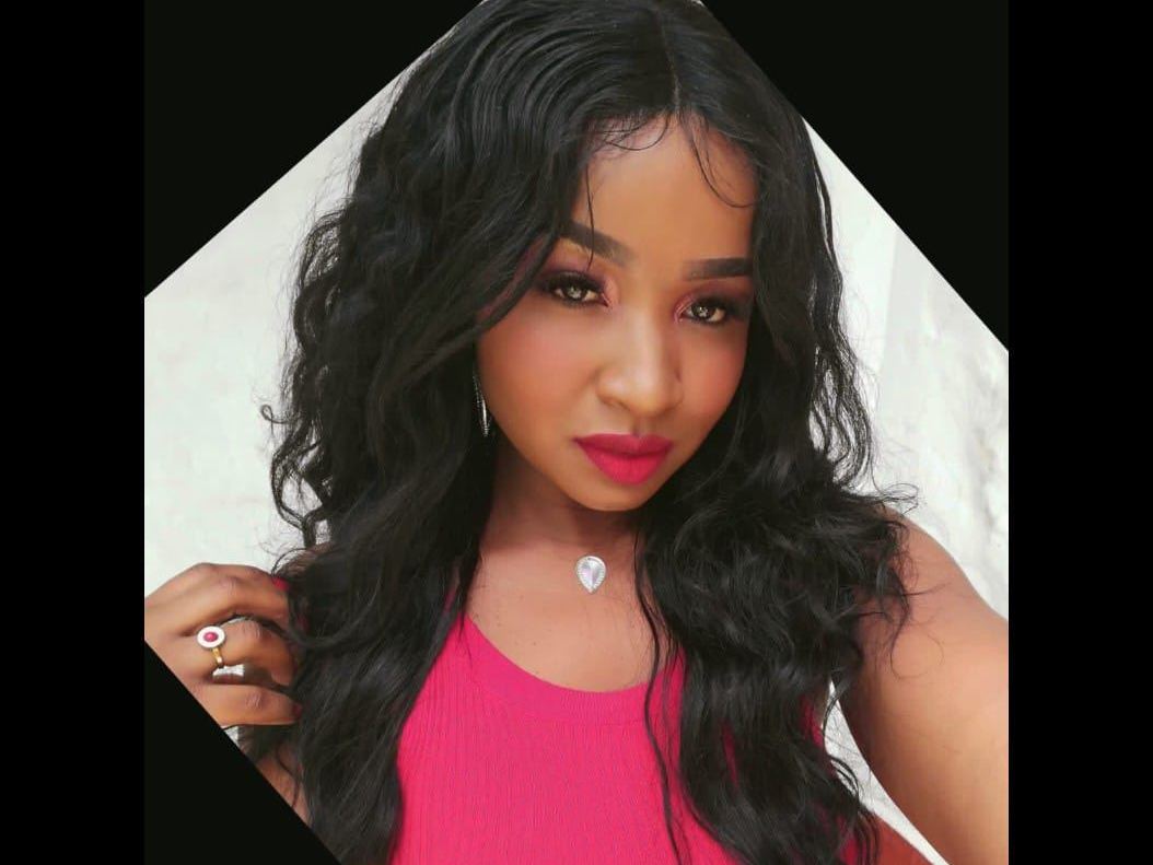 Image de profil du modèle de webcam KloeFox99