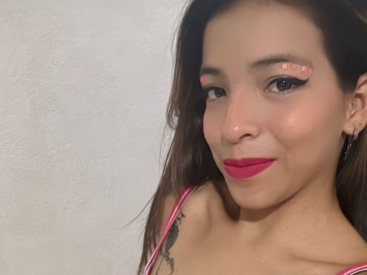 BritanyLatina cam model profile picture