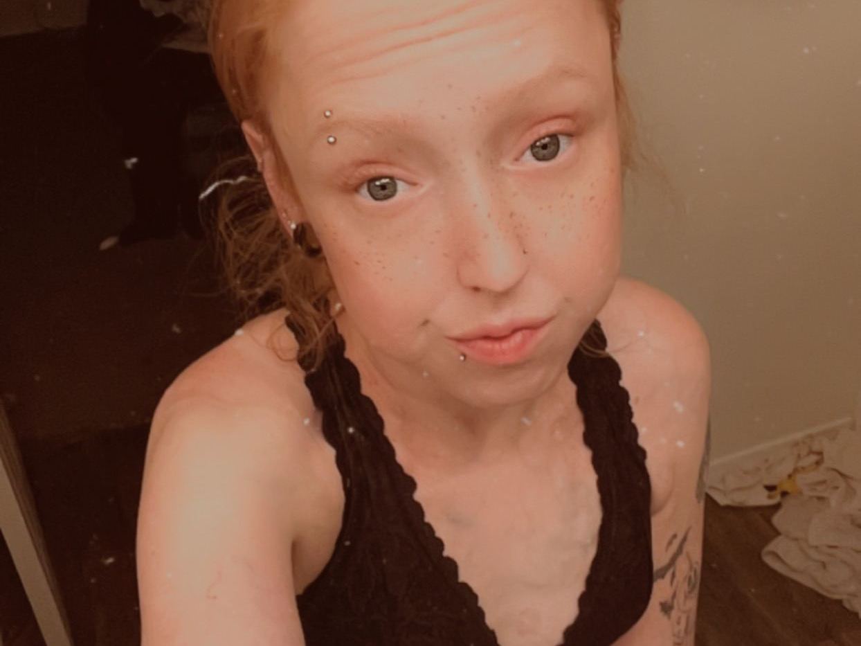 ScarletteRoseXO profilbild på webbkameramodell