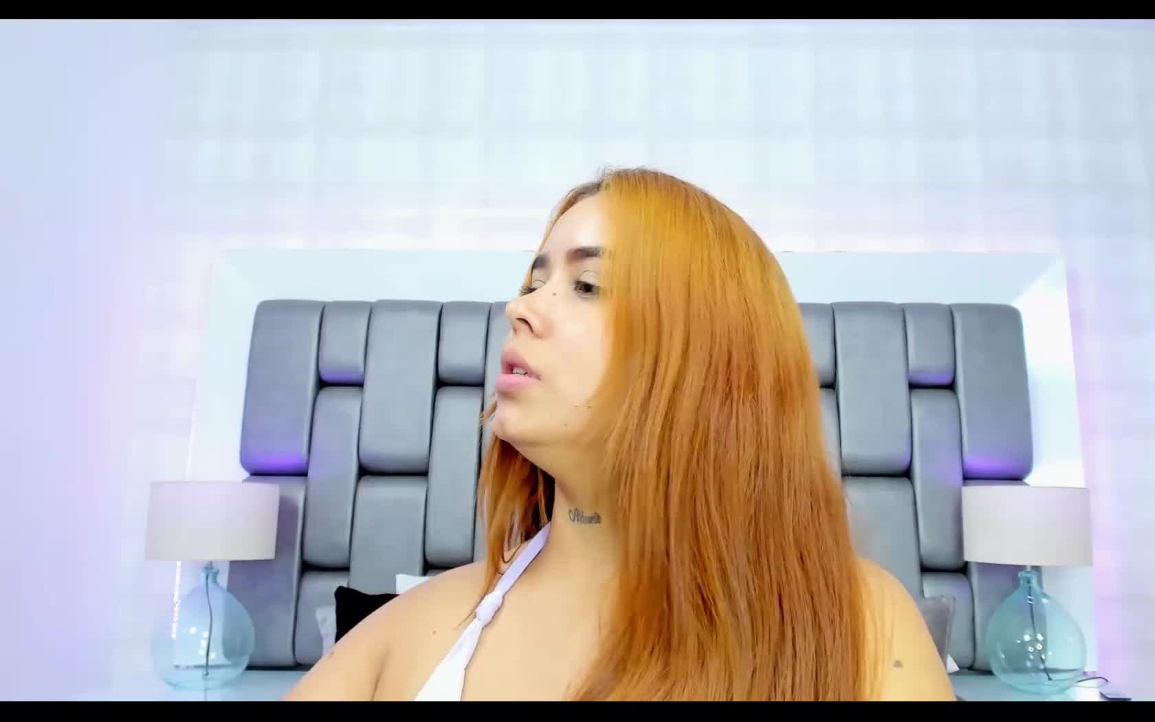 Artista NinnaClarck Video 1