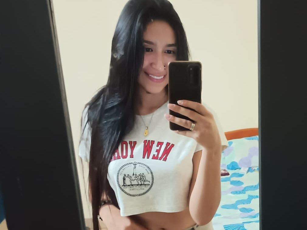 CristineSinners profielfoto van cam model