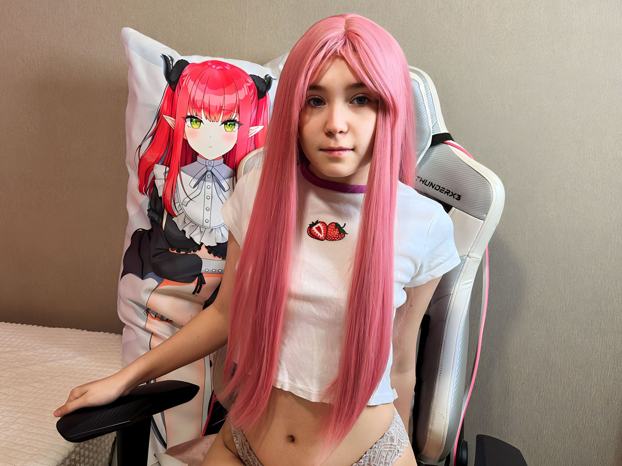 AsunaWhite Profilbild des Cam-Modells