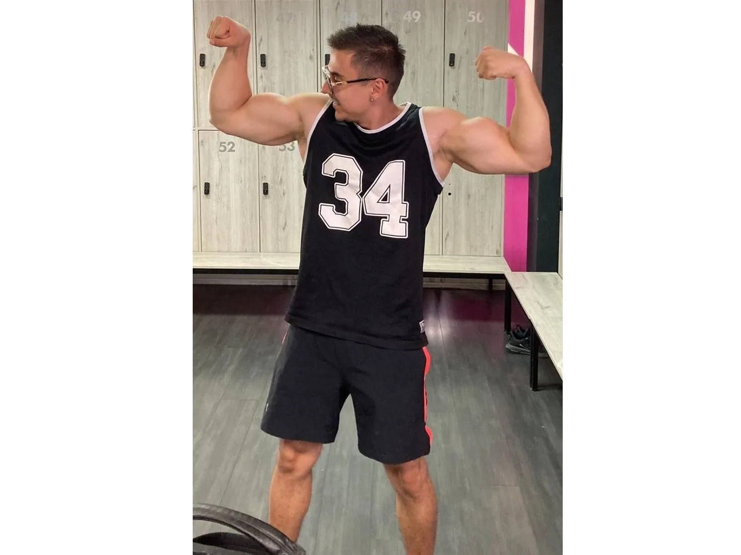 TRAVISS profilbild på webbkameramodell