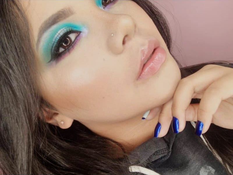 Imagen de perfil de modelo de cámara web de lunamoon77