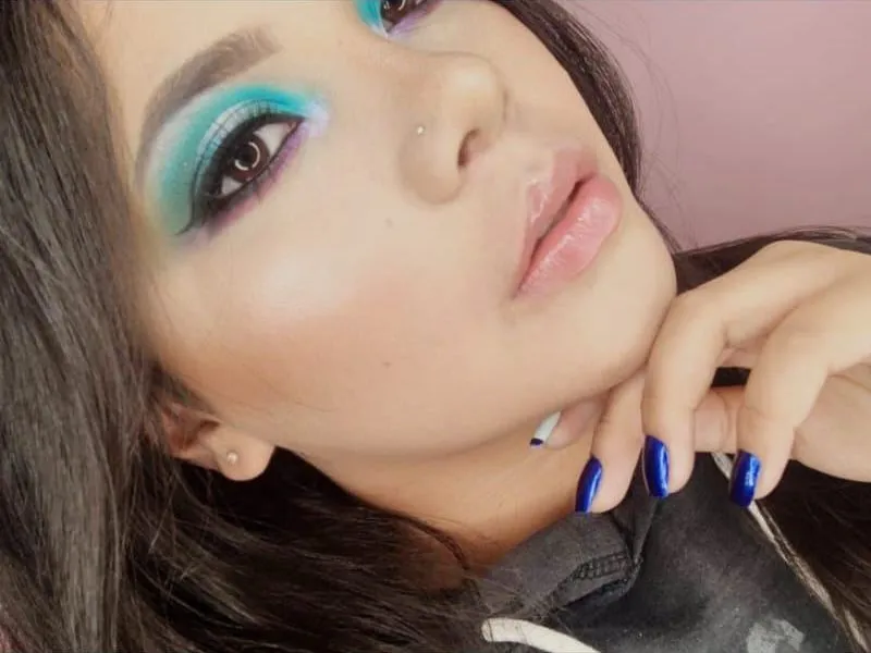 Imagen de perfil de modelo de cámara web de lunamoon77